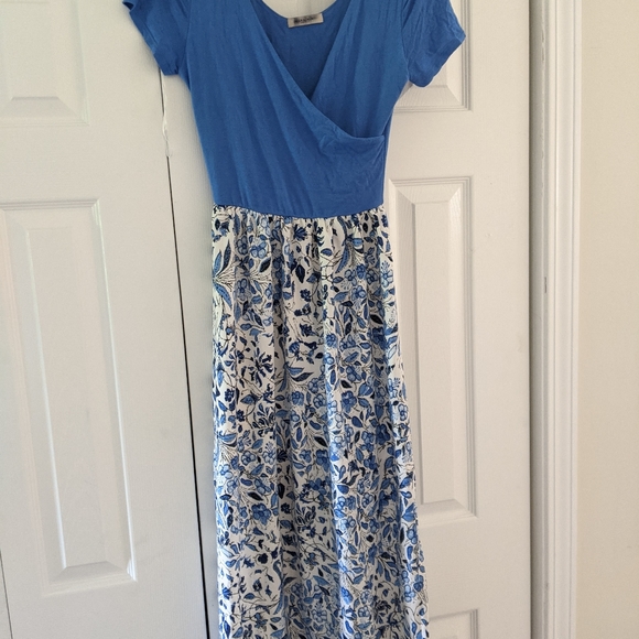 Dress - Picture 1 of 2